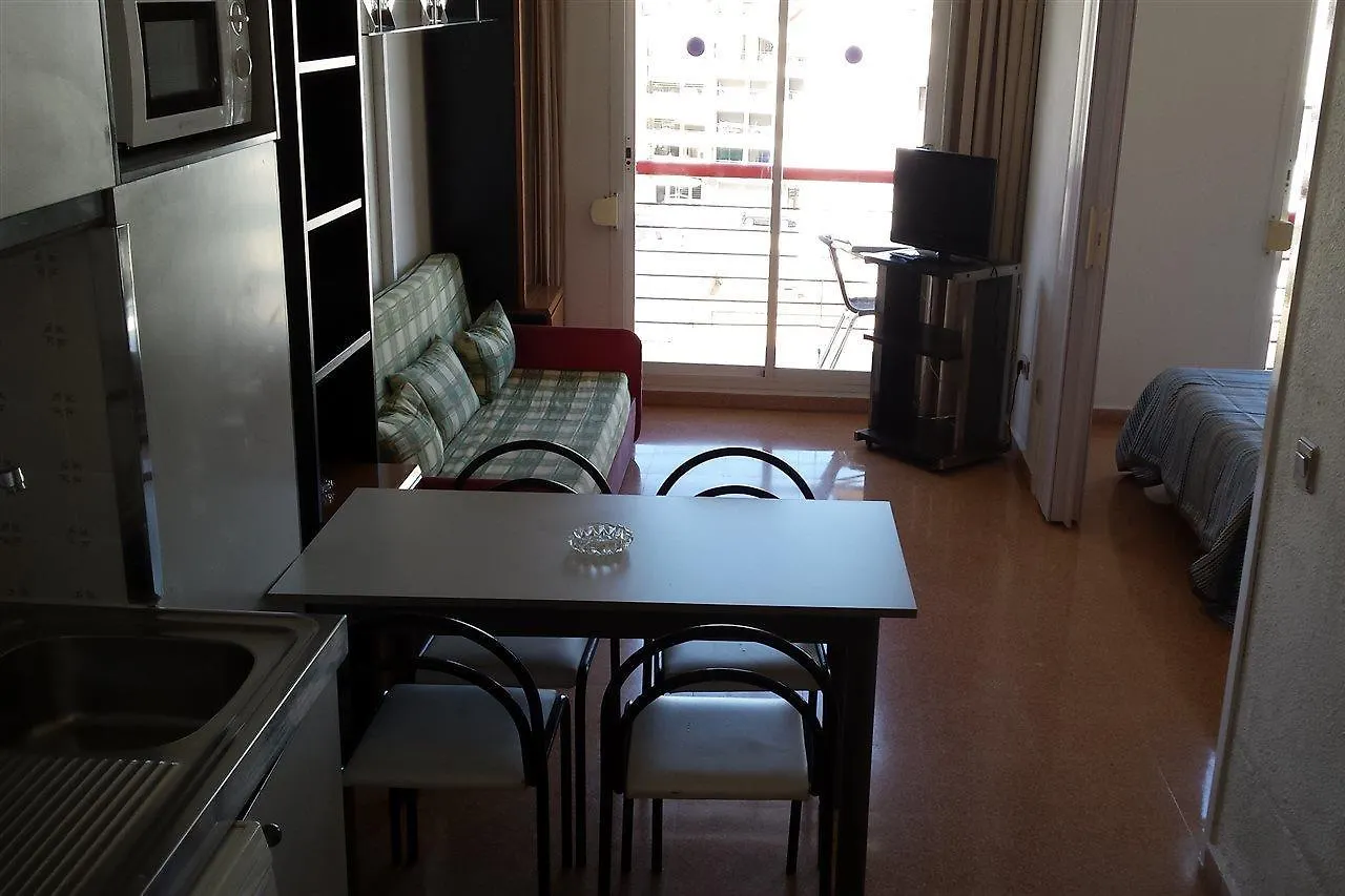 Mar Blau Apartamentos Calella Spagna